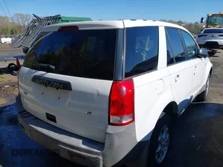 2004 Saturn VUE V6 with VIN 5GZCZ53404S864103, listed as a IAAI auction lot 41843311 with 193,094 mi miles and . Bid and sale history available at carsss.com. Image 4.