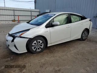 2018 Toyota Prius Two with VIN JTDKARFUXJ3552125, listed as a Copart auction lot 47741245 with 112,040 mi miles and Salvage Title. Bid and sale history available at carsss.com. Image 1.