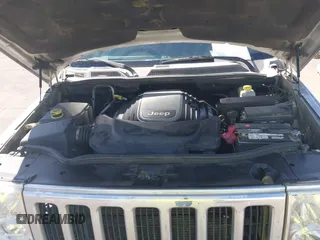 2006 Jeep Commander Limited with VIN 1J8HH58226C253433, listed as a IAAI auction lot 42028340 with 132,387 mi miles. Bid and sale history available at carsss.com. Image 10.