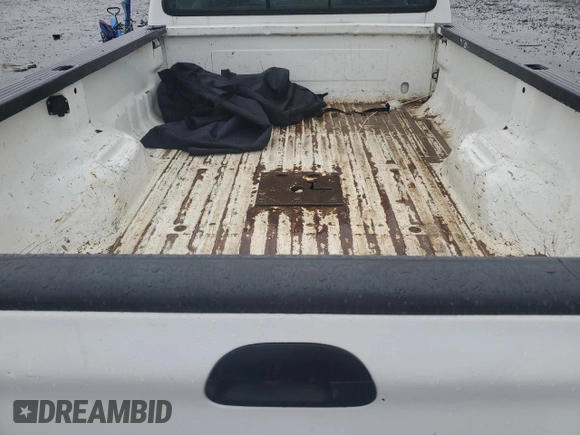 1999 Ford Super Duty F-250 XL with VIN 1FTNF20L0XEA51389, listed as a Copart auction lot 52618635 with 198,767 mi miles and Salvage Title. Bid and sale history available at carsss.com. Image 11.