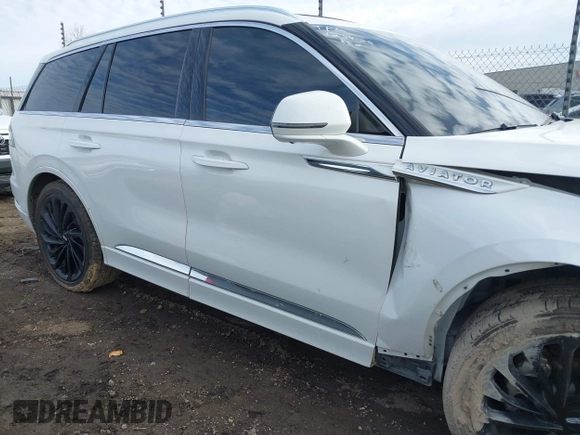 2021 Lincoln Aviator Reserve with VIN 5LM5J7XC5MGL18763, listed as a IAAI auction lot 41674701 with 92,284 mi miles and . Bid and sale history available at DreamBid. Image 14.