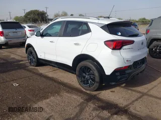 2025 Buick Encore GX Sport Touring с VIN KL4AMDSL4SB011771, выставлен на аукционе IAAI как лот 41718956 с пробегом 15 720 миль миль и . История ставок и продаж доступна на DreamBid. Изображение 3.