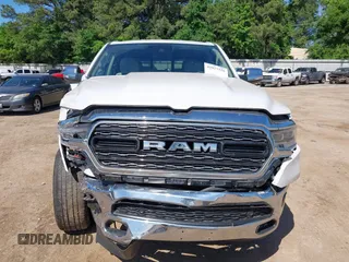2022 Ram 1500 Limited z VIN 1C6SRFHT1NN361450, wystawiony jako IAAI lot #42027326 z przebiegiem 26 557 mil mil oraz . Historia ofert i sprzedaży dostępna na DreamBid. Obrazek 6.