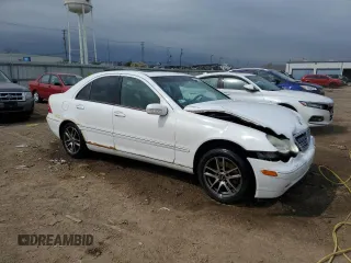 2001 Mercedes-Benz C 320 z VIN WDBRF64J41F032524, wystawiony jako Copart lot #54593195 z przebiegiem 108 126 mil mil oraz Szkoda całkowita • Salvage title. Historia ofert i sprzedaży dostępna na DreamBid. Obrazek 4.