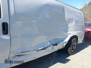 2011 GMC Savana Cargo Van with VIN 1GTW7GCA8B1149997, listed as a IAAI auction lot 41342313 with 225,756 mi miles. Bid and sale history available at carsss.com. Image 6.