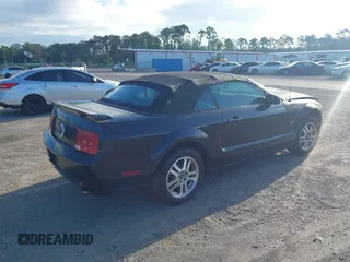2006 Ford Mustang GT Deluxe with VIN 1ZVFT85H365115375, listed as a IAAI auction lot 42744169 with 328,050 mi miles and . Bid and sale history available at DreamBid. Image 4.
