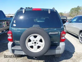 2005 Jeep Liberty Sport with VIN 1J4GL48K05W584675, listed as a IAAI auction lot 41867491 with 112,882 mi miles. Bid and sale history available at carsss.com. Image 16.