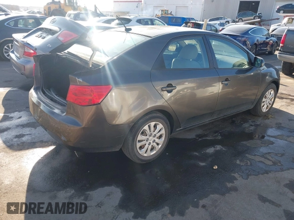 2011 Kia Forte EX with VIN KNAFU4A25B5358977, listed as a IAAI auction lot 40992404 with 137,478 mi miles. Bid and sale history available at carsss.com. Image 4.