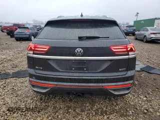 2022 Volkswagen Atlas SE with VIN 1V2HE2CA8NC229616, listed as a Copart auction lot 84722384 with 26,570 mi miles and Salvage title. Bid and sale history available at DreamBid. Image 6.