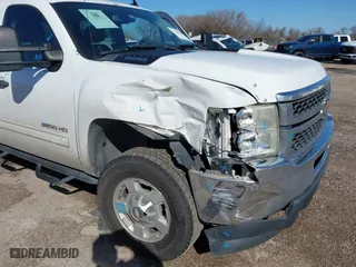 2011 Chevrolet Silverado 2500HD LT with VIN 1GC1CXCG8BF259669, listed as a IAAI auction lot 41710636 with 214,170 mi miles. Bid and sale history available at carsss.com. Image 6.