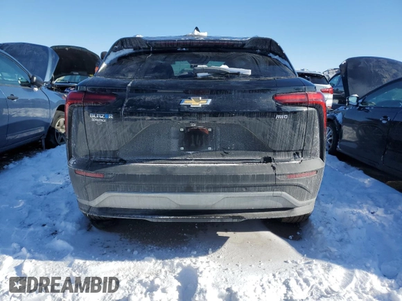 2024 Chevrolet Blazer EV eAWD LT z VIN 3GNKDBRJ2RS258375, wystawiony jako Copart lot #45091735 z przebiegiem 5 162 mil mil oraz Szkoda całkowita • Salvage title. Historia ofert i sprzedaży dostępna na DreamBid. Obrazek 6.
