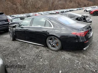 2024 Mercedes-Benz S 580e with VIN W1K6G6KB9RA304206, listed as a Copart auction lot 82554974 with 2,800 mi miles and Salvage Title. Bid and sale history available at DreamBid. Image 2.