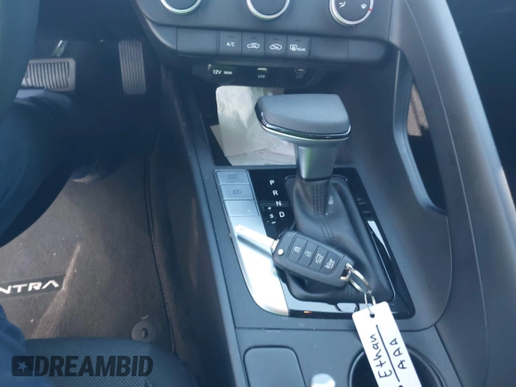 2024 Hyundai Elantra SE with VIN KMHLL4DG8RU816118, listed as a IAAI auction lot 42503570 with 18,730 mi miles and . Bid and sale history available at DreamBid. Image 11.