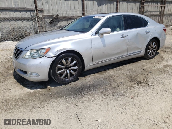 2008 Lexus LS 460 z VIN JTHBL46F985075053, wystawiony jako Copart lot #58467284 z przebiegiem 200 664 mil mil oraz Szkoda całkowita • Salvage title. Historia ofert i sprzedaży dostępna na DreamBid. Obrazek 1.