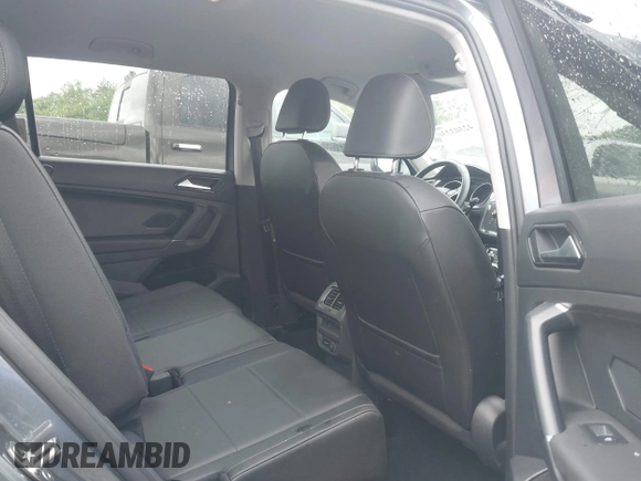 2018 Volkswagen Tiguan SEL с VIN 3VV3B7AX6JM213577, выставлен на аукционе IAAI как лот 42303230 с пробегом 30 328 миль миль и . История ставок и продаж доступна на DreamBid. Изображение 8.