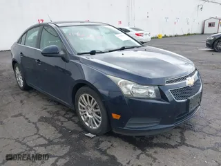 2014 Chevrolet Cruze ECO with VIN 1G1PH5SB6E7143822, listed as a IAAI auction lot 41928620 with 162,580 mi miles. Bid and sale history available at carsss.com. Image 1.
