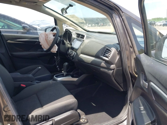 2016 Honda Fit EX z VIN JHMGK5H73GX031816, wystawiony jako IAAI lot #42295931 z przebiegiem Nie podano mil oraz . Historia ofert i sprzedaży dostępna na DreamBid. Obrazek 5.