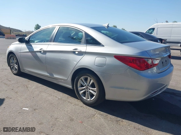 2013 Hyundai Sonata GLS with VIN 5NPEB4AC9DH519329, listed as a IAAI auction lot 42013863 with 102,835 mi miles. Bid and sale history available at carsss.com. Image 3.