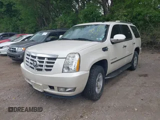 2007 Cadillac Escalade z VIN 1GYFK63827R333227, wystawiony jako IAAI lot #42253138 z przebiegiem 111 592 mil mil oraz . Historia ofert i sprzedaży dostępna na DreamBid. Obrazek 2.