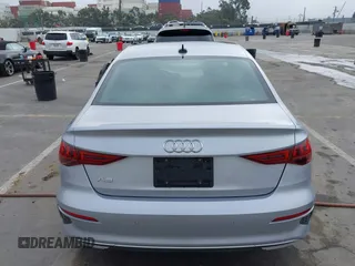 2023 Audi A3 Premium z VIN WAUAUDGY0PA143172, wystawiony jako IAAI lot #41881398 z przebiegiem 18 754 mil mil oraz . Historia ofert i sprzedaży dostępna na DreamBid. Obrazek 17.