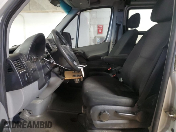 2014 Mercedes-Benz Sprinter with VIN WD3PE7DC8E5935347, listed as a Copart auction lot 88252445 with 187,828 mi miles and Salvage Title. Bid and sale history available at DreamBid. Image 7.