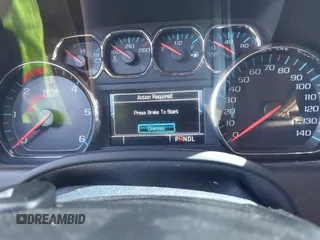 2017 Chevrolet Suburban Premier z VIN 1GNSCJKCXHR208785, wystawiony jako IAAI lot #42166963 z przebiegiem 227 249 mil mil oraz . Historia ofert i sprzedaży dostępna na DreamBid. Obrazek 7.