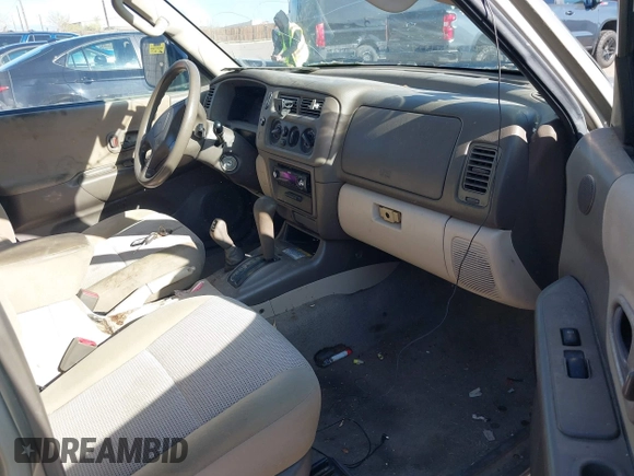 2003 Mitsubishi Montero Sport ES with VIN JA4MT21H93J046492, listed as a IAAI auction lot 42023037 with 181,406 mi miles. Bid and sale history available at carsss.com. Image 5.