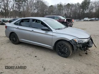 2024 Volkswagen Jetta Sport z VIN 3VWAM7BU7RM055585, wystawiony jako Copart lot #42109675 z przebiegiem 17 485 mil mil oraz Szkoda całkowita • Salvage title. Historia ofert i sprzedaży dostępna na DreamBid. Obrazek 4.