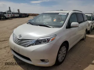 2017 Toyota Sienna XLE Auto Access Seat z VIN 5TDYZ3DC7HS861473, wystawiony jako Copart lot #52160005 z przebiegiem 69 103 mil mil oraz Szkody całkowita. Historia ofert i sprzedaży dostępna na DreamBid. Obrazek 1.