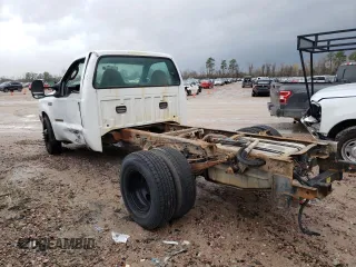 2004 Ford F-350 with VIN 1FDWF36P44EC05243, listed as a Copart auction lot 37153244 with 221,116 mi miles and Salvage title. Bid and sale history available at DreamBid. Image 2.