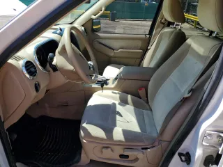 2009 Ford Explorer XLT с VIN 1FMEU73E09UA14542, выставлен на аукционе Copart как лот 61351465 с пробегом 139 936 миль миль и Списание • Salvage title. История ставок и продаж доступна на DreamBid. Изображение 7.