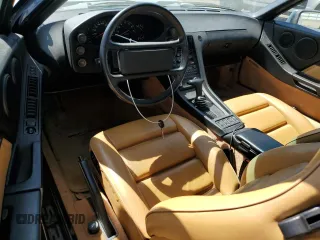 1989 Porsche 928 z VIN WP0JB0925KS860924, wystawiony jako Copart lot #51871105 z przebiegiem Nie podano mil oraz Szkody całkowita. Historia ofert i sprzedaży dostępna na DreamBid. Obrazek 8.