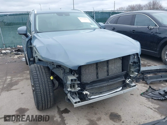 2021 Volvo XC90 Momentum with VIN YV4102PK4M1763398, listed as a IAAI auction lot 41731611 with 81,607 mi miles. Bid and sale history available at carsss.com. Image 6.