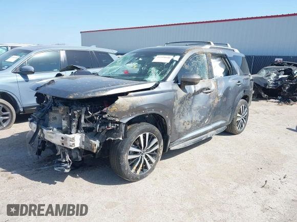 2023 Nissan Pathfinder Platinum с VIN 5N1DR3DJ1PC270631, выставлен на аукционе IAAI как лот 41994040 с пробегом 42 566 миль миль и . История ставок и продаж доступна на DreamBid. Изображение 2.