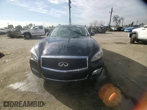 2015 Infiniti Q70 z VIN JN1BY1AP6FM541710, wystawiony jako Copart lot #47126225 z przebiegiem 57 304 mil mil oraz Szkoda całkowita • Salvage title. Historia ofert i sprzedaży dostępna na DreamBid. Obrazek 10.