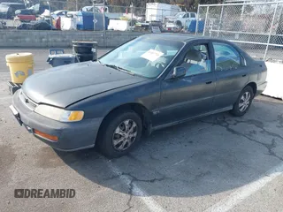 1997 Honda Accord z VIN 1HGTB5622VA476216, wystawiony jako IAAI lot #41407716 z przebiegiem 285 385 mil mil oraz . Historia ofert i sprzedaży dostępna na DreamBid. Obrazek 17.
