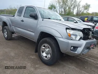 2014 Toyota Tacoma z VIN 5TFUU4EN3EX098506, wystawiony jako IAAI lot #42148635 z przebiegiem 49 906 mil mil oraz . Historia ofert i sprzedaży dostępna na DreamBid. Obrazek 1.