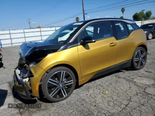 2021 BMW i3 with VIN WBY8P2C09M7H64854, listed as a Copart auction lot 44089394 with 33,224 mi miles. Bid and sale history available at carsss.com. Image 1.