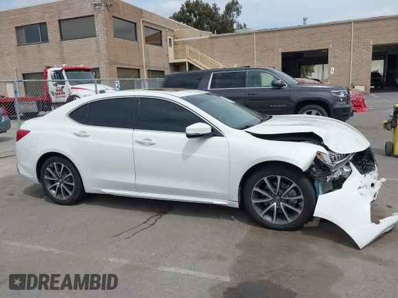 2018 Acura TLX w/Technology Pkg with VIN 19UUB3F59JA000947, listed as a IAAI auction lot 41981918 with 61,187 mi miles. Bid and sale history available at carsss.com. Image 13.