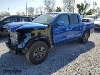 2025 Nissan Frontier SV with VIN 1N6ED1EJ4SN609256, listed as a Copart auction lot 43553685 with 2,153 mi miles and Salvage Title. Bid and sale history available at carsss.com. Image 1.
