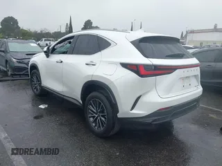 2024 Lexus NX 350h Premium z VIN JTJGKCEZ4R5013106, wystawiony jako IAAI lot #41499547 z przebiegiem 13 651 mil mil oraz . Historia ofert i sprzedaży dostępna na DreamBid. Obrazek 3.