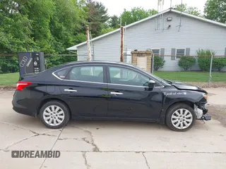 2017 Nissan Sentra SR z VIN 3N1AB7AP1HY263704, wystawiony jako IAAI lot #42253663 z przebiegiem 110 074 mil mil oraz . Historia ofert i sprzedaży dostępna na DreamBid. Obrazek 14.