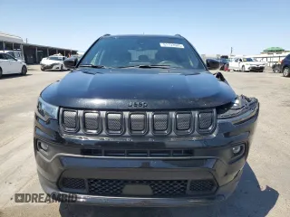 2022 Jeep Compass Latitude z VIN 3C4NJCBB6NT187791, wystawiony jako Copart lot #61102685 z przebiegiem 18 281 mil mil oraz Szkoda całkowita • Salvage title. Historia ofert i sprzedaży dostępna na DreamBid. Obrazek 5.