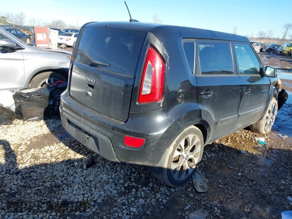 2013 Kia Soul ! with VIN KNDJT2A6XD7539247, listed as a IAAI auction lot 41452416 with 378,887 mi miles. Bid and sale history available at carsss.com. Image 4.