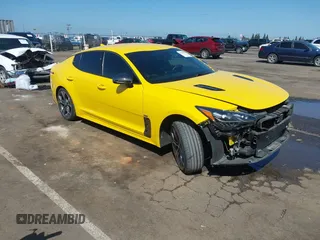 2018 Kia Stinger GT with VIN KNAE35LC4J6020344, listed as a IAAI auction lot 41946071 with 27,746 mi miles. Bid and sale history available at carsss.com. Image 1.