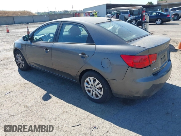 2013 Kia Forte EX with VIN KNAFU4A2XD5729960, listed as a IAAI auction lot 42208276 with 288,080 mi miles. Bid and sale history available at carsss.com. Image 3.