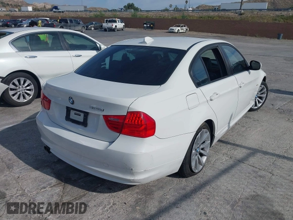 2011 BMW 3 Series 328i with VIN WBAPH5G52BNM72144, listed as a IAAI auction lot 42107726 with 103,466 mi miles and . Bid and sale history available at DreamBid. Image 4.