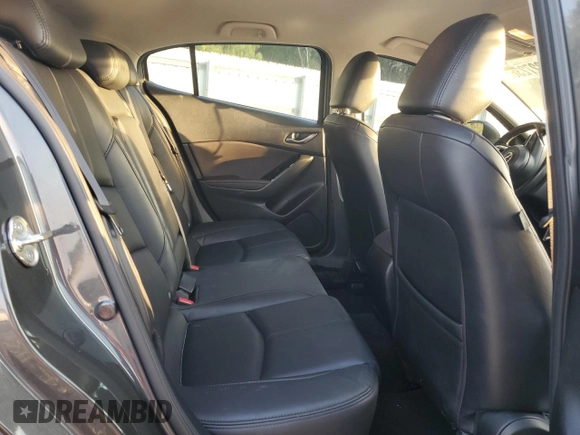 2018 Mazda 3 Touring z VIN 3MZBN1L33JM235106, wystawiony jako Copart lot #58272365 z przebiegiem 28 844 mil mil oraz Szkoda całkowita • Salvage title. Historia ofert i sprzedaży dostępna na DreamBid. Obrazek 10.