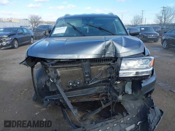 2018 Volkswagen Atlas SE with VIN 1V2LR2CA8JC557594, listed as a IAAI auction lot 41407513 with Not provided miles and . Bid and sale history available at DreamBid. Image 11.