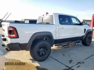 2022 Ram 1500 TRX with VIN 1C6SRFU92NN364402, listed as a Copart auction lot 44027975 with 0 mi miles and Clean Title. Bid and sale history available at carsss.com. Image 3.
